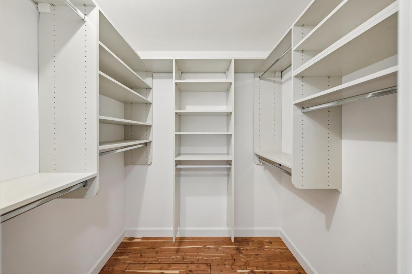 Detail Gallery Image 24 of 81 For 1523 Ashcroft Way, Sunnyvale,  CA 94087 - 6 Beds | 4/1 Baths