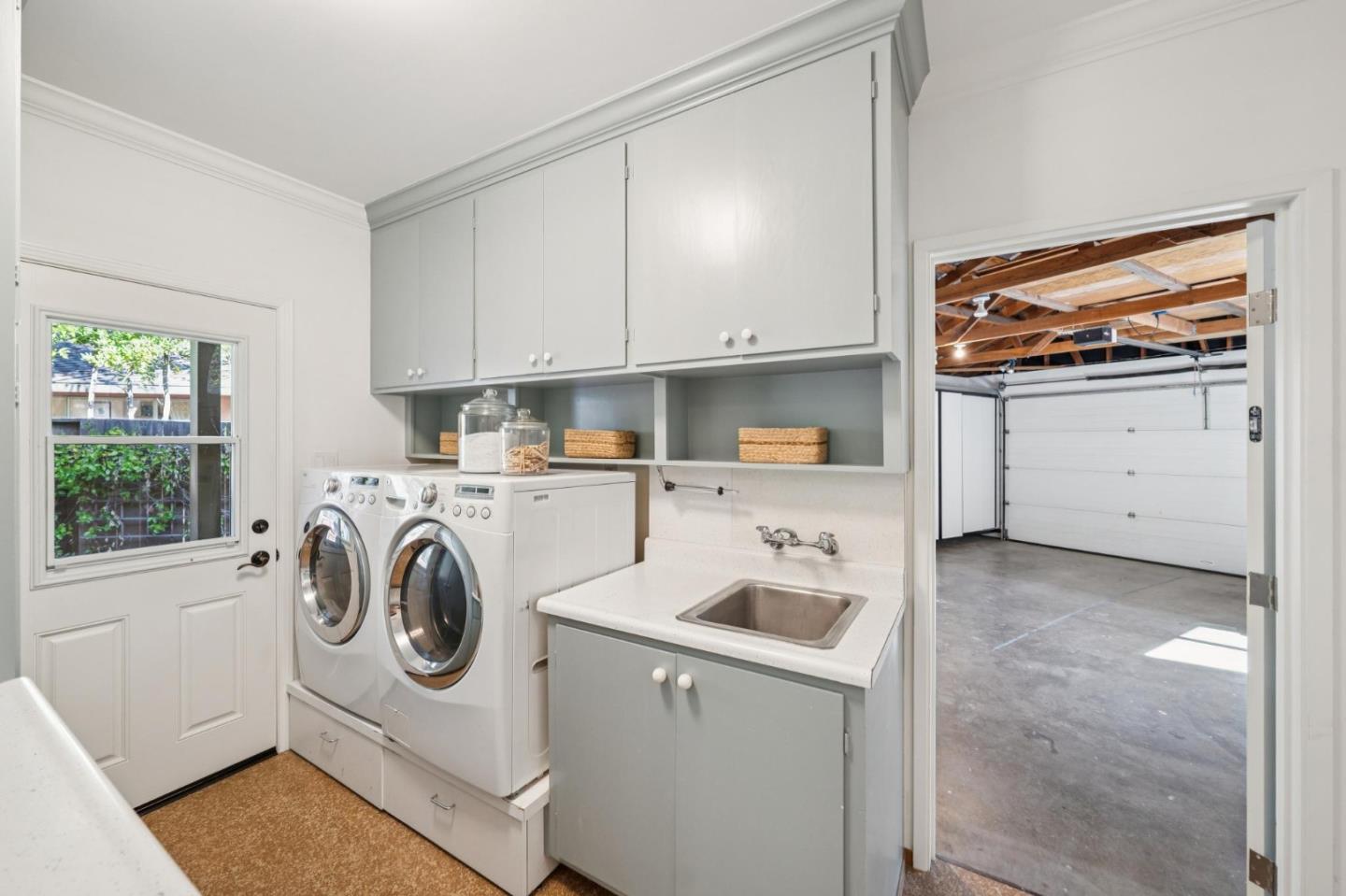 Detail Gallery Image 28 of 81 For 1523 Ashcroft Way, Sunnyvale,  CA 94087 - 6 Beds | 4/1 Baths