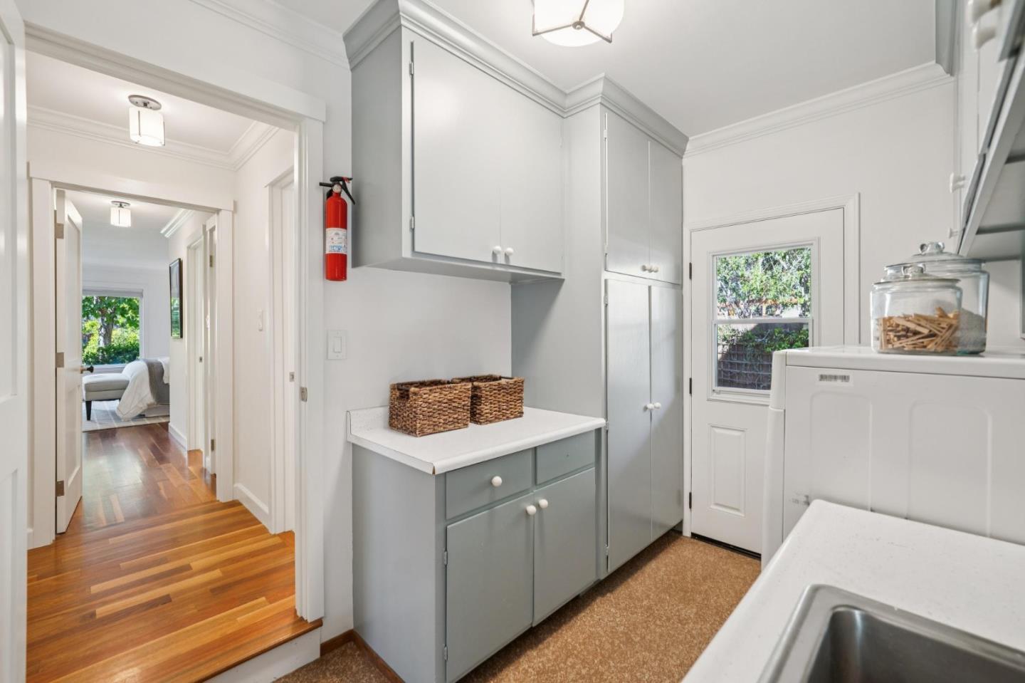 Detail Gallery Image 29 of 81 For 1523 Ashcroft Way, Sunnyvale,  CA 94087 - 6 Beds | 4/1 Baths