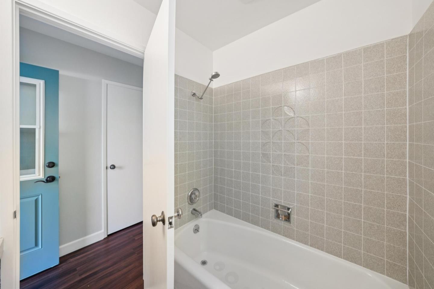 Detail Gallery Image 53 of 81 For 1523 Ashcroft Way, Sunnyvale,  CA 94087 - 6 Beds | 4/1 Baths