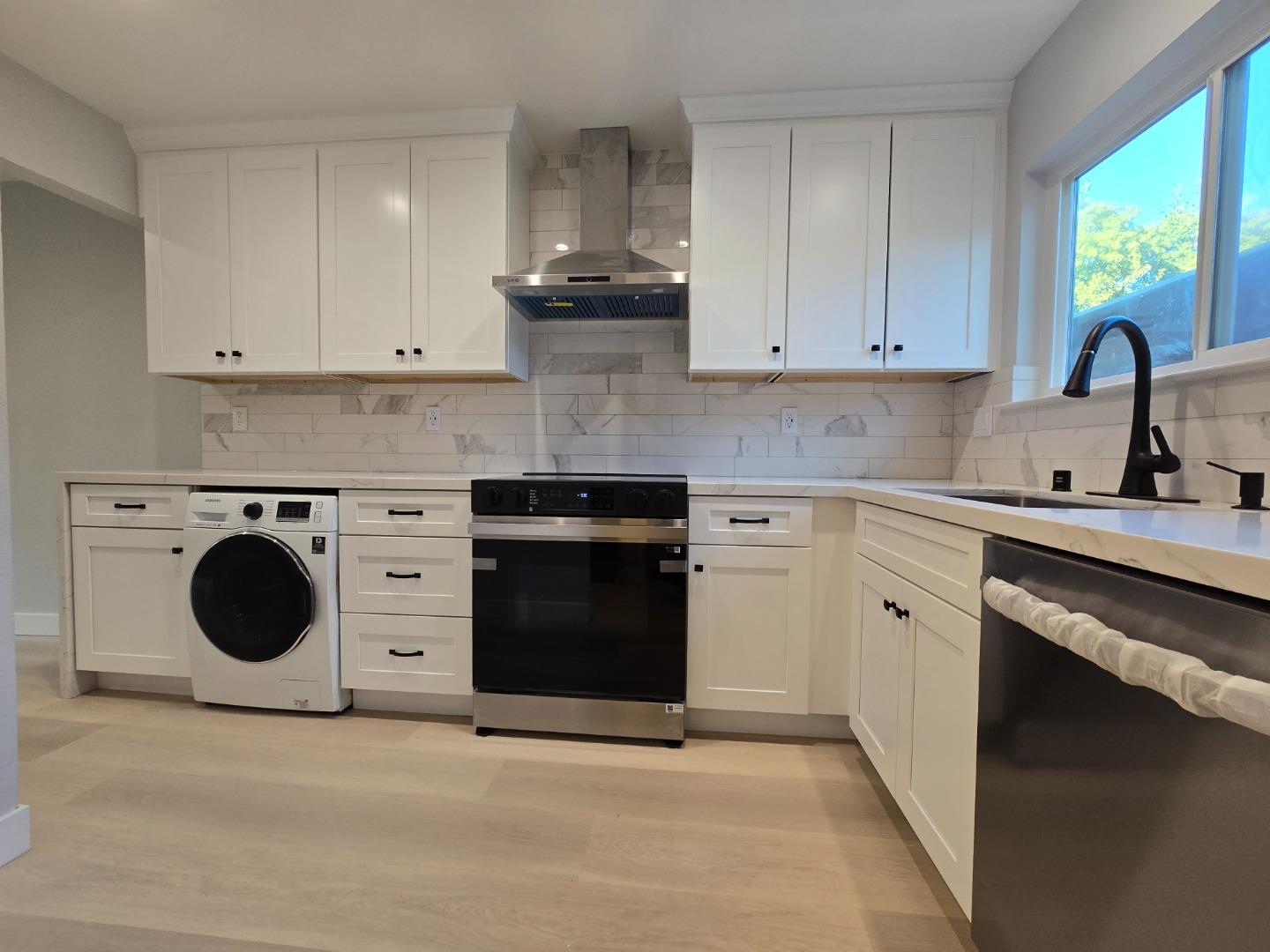 Detail Gallery Image 2 of 35 For 840 Quince Ave #27,  Santa Clara,  CA 95051 - 2 Beds | 1/1 Baths