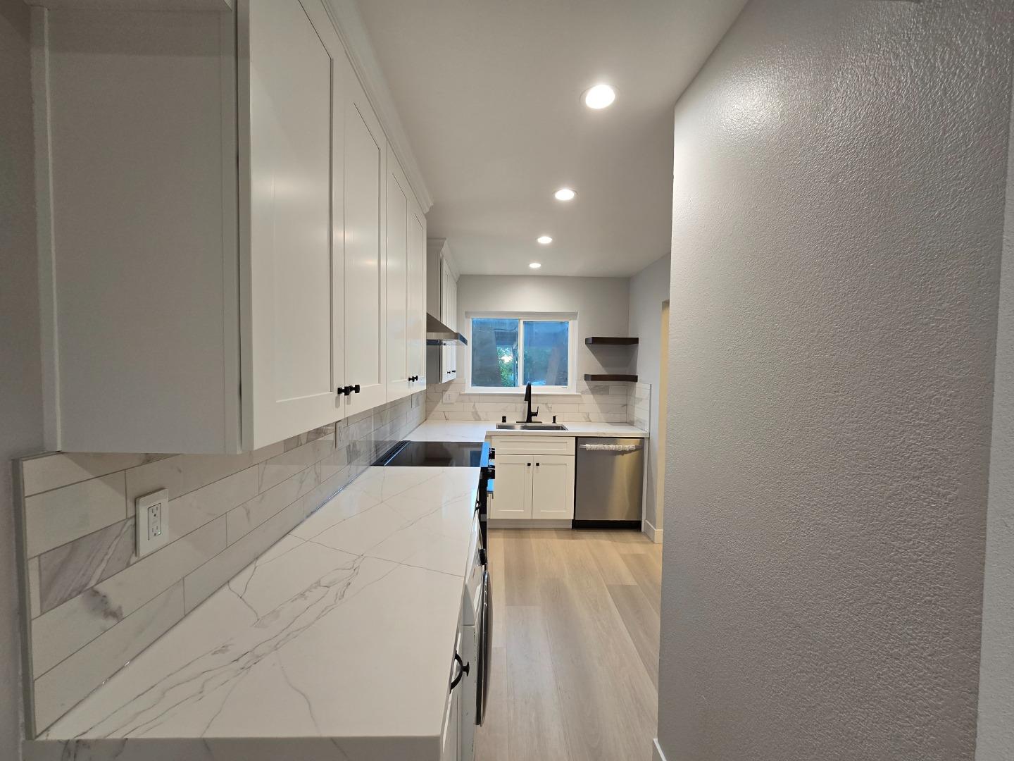 Detail Gallery Image 22 of 35 For 840 Quince Ave #27,  Santa Clara,  CA 95051 - 2 Beds | 1/1 Baths