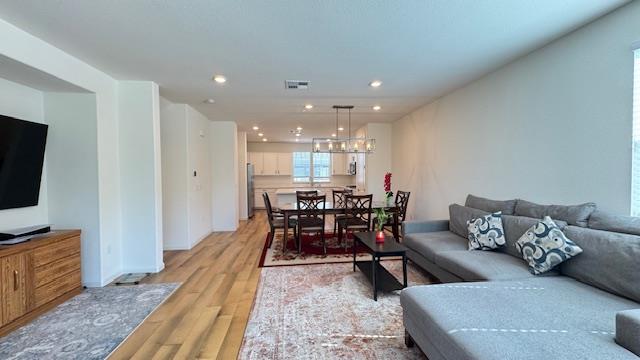 Detail Gallery Image 3 of 14 For 6404 Laguna Seca Ln, Gilroy,  CA 95020 - 3 Beds | 3 Baths