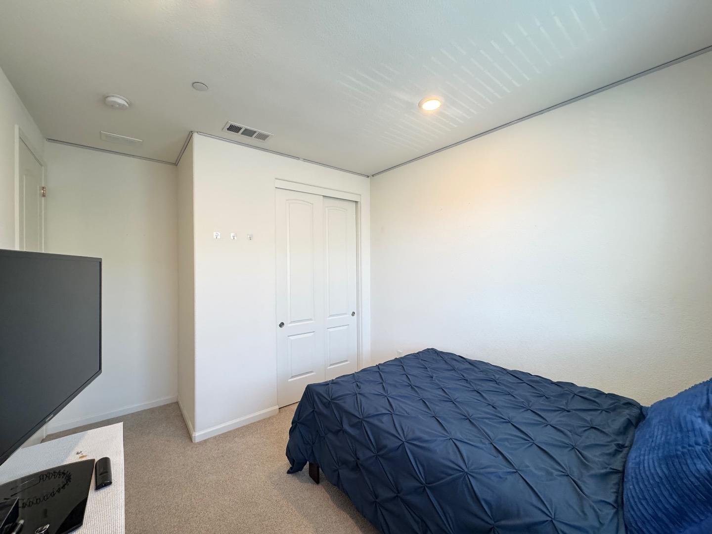 Detail Gallery Image 9 of 14 For 6404 Laguna Seca Ln, Gilroy,  CA 95020 - 3 Beds | 3 Baths