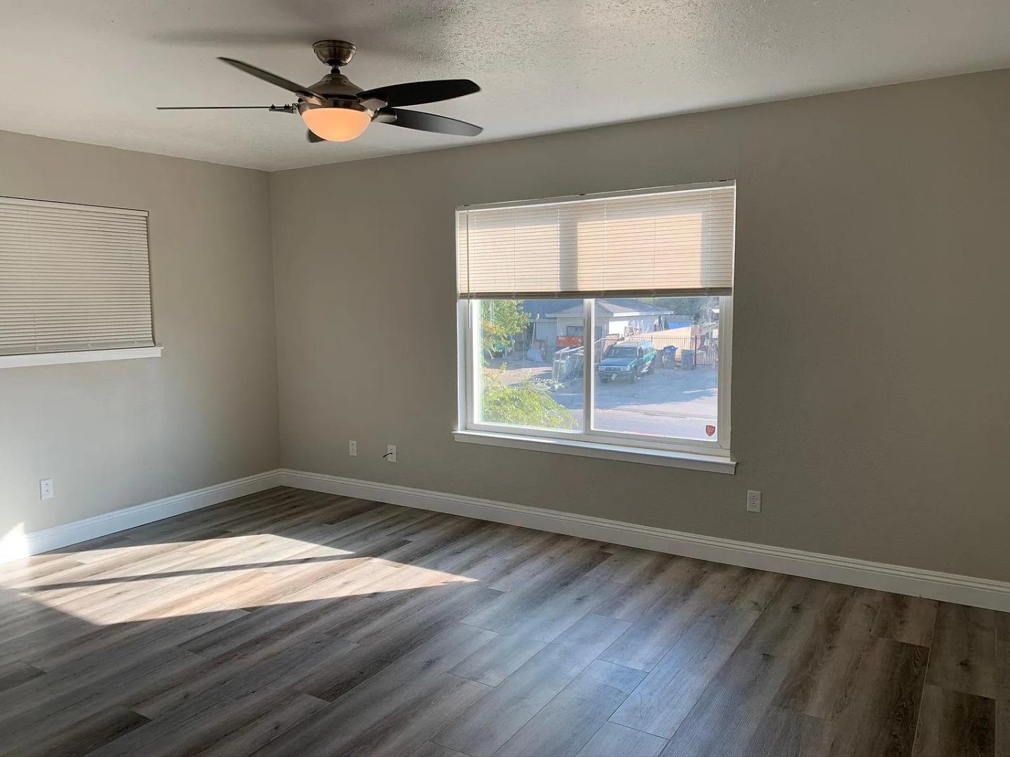 Detail Gallery Image 3 of 20 For 717 Lampasas Ave, Sacramento,  CA 95815 - – Beds | – Baths