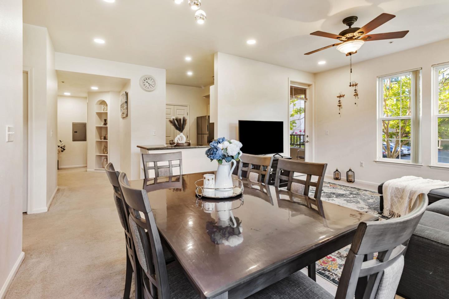 Detail Gallery Image 4 of 27 For 1550 Technology Dr #1072,  San Jose,  CA 95110 - 2 Beds | 2 Baths