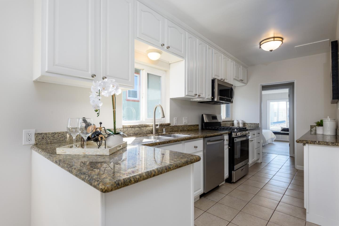 Detail Gallery Image 9 of 30 For 573 Miller Ave, South San Francisco,  CA 94080 - – Beds | – Baths