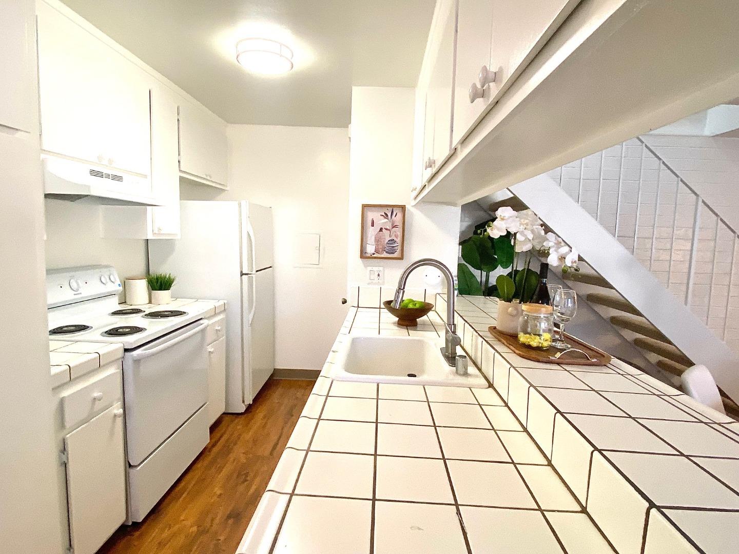 Detail Gallery Image 6 of 19 For 1322 Shawn Dr #3,  San Jose,  CA 95118 - 2 Beds | 1 Baths