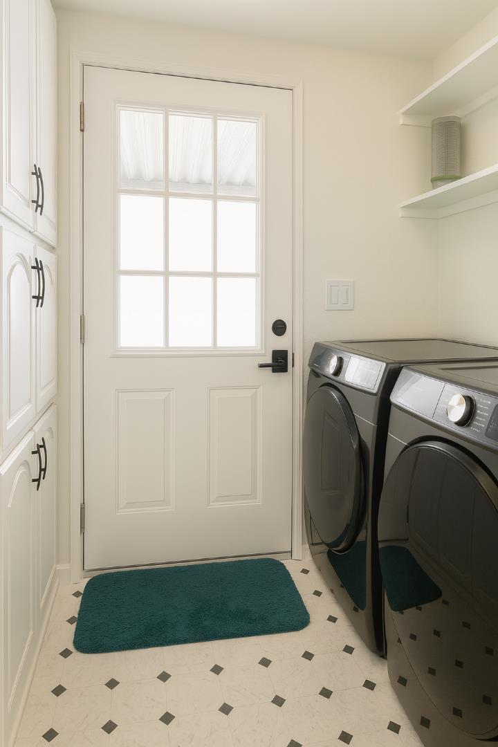 Detail Gallery Image 7 of 8 For 1220 Tasman Dr #7,  Sunnyvale,  CA 94089 - 3 Beds | 2 Baths