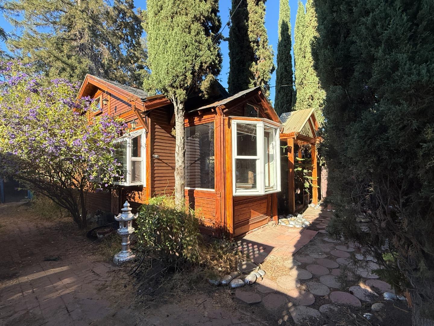 Detail Gallery Image 21 of 33 For 677 Elm St, San Jose,  CA 95126 - 2 Beds | 1/1 Baths