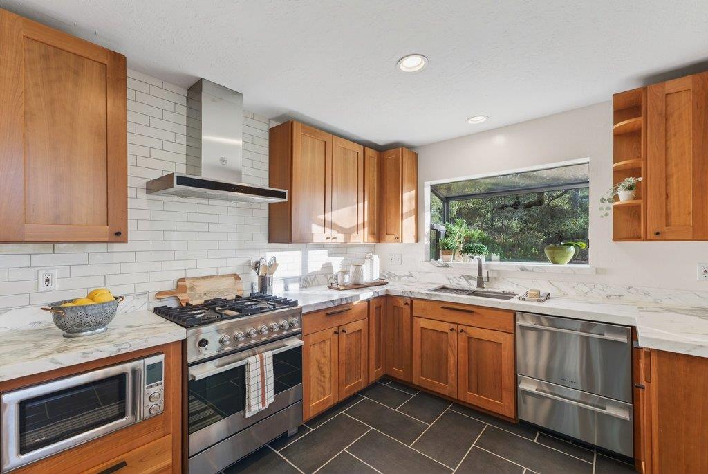 Detail Gallery Image 21 of 60 For 2203 Quail Hollow Rd, Ben Lomond,  CA 95005 - 3 Beds | 2/1 Baths