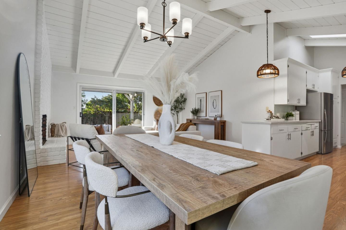 Detail Gallery Image 18 of 38 For 2119 Burr Ct, Santa Cruz,  CA 95062 - 3 Beds | 2 Baths