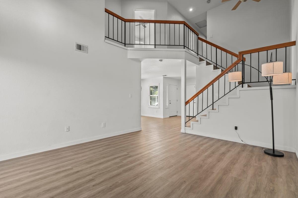 Detail Gallery Image 11 of 29 For 52 Winding Way, Watsonville,  CA 95076 - 4 Beds | 2/1 Baths