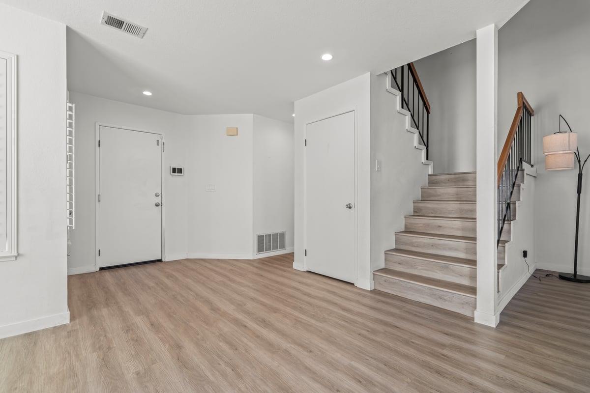 Detail Gallery Image 15 of 29 For 52 Winding Way, Watsonville,  CA 95076 - 4 Beds | 2/1 Baths