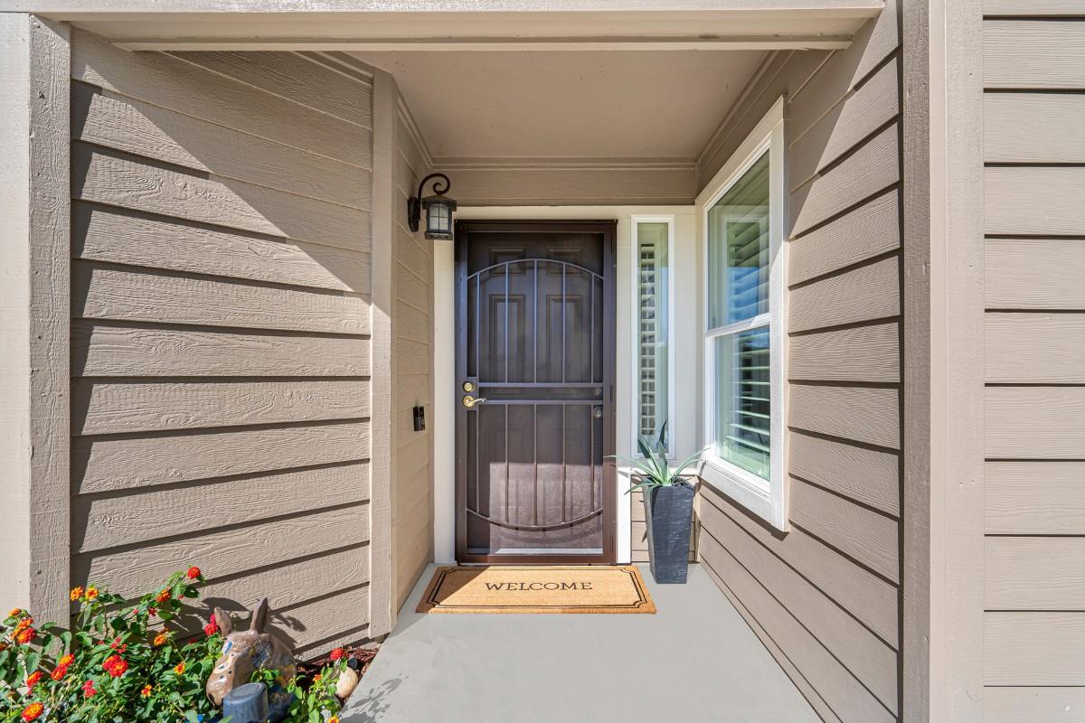 Detail Gallery Image 3 of 29 For 52 Winding Way, Watsonville,  CA 95076 - 4 Beds | 2/1 Baths