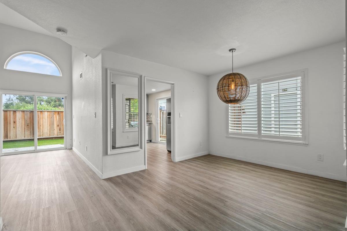 Detail Gallery Image 7 of 29 For 52 Winding Way, Watsonville,  CA 95076 - 4 Beds | 2/1 Baths