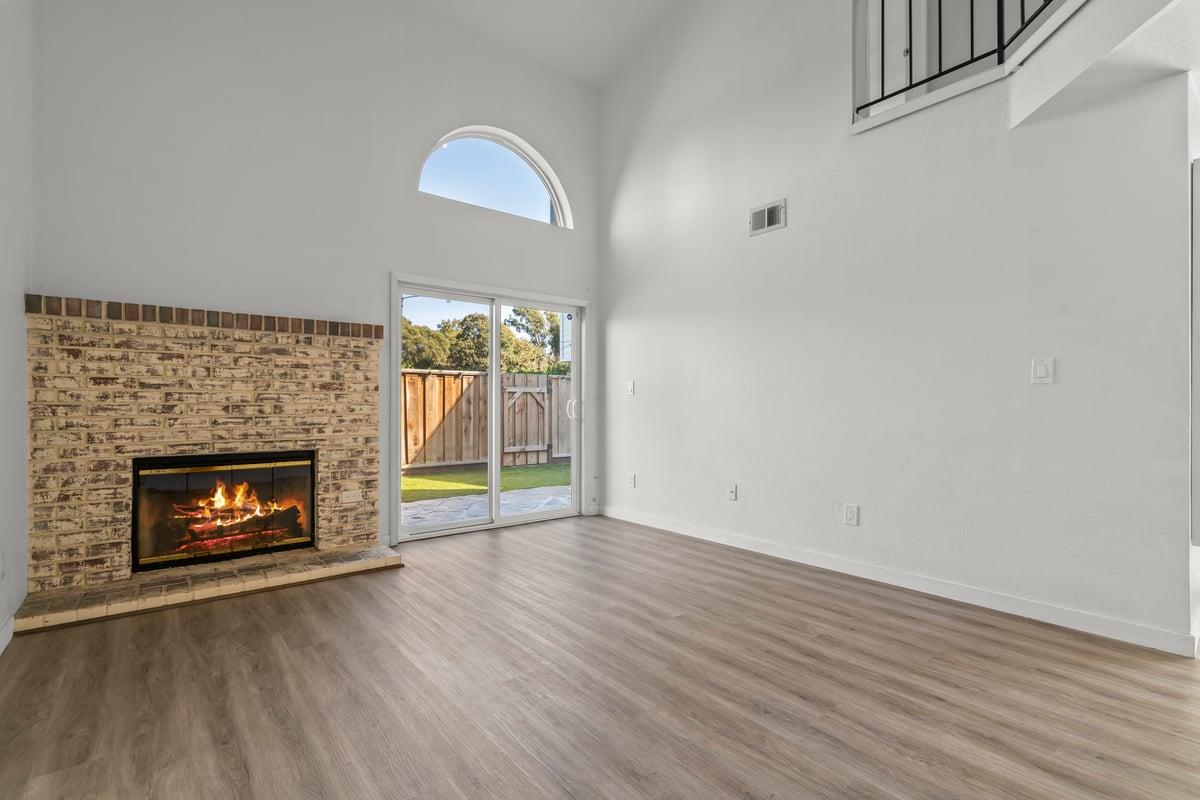 Detail Gallery Image 9 of 29 For 52 Winding Way, Watsonville,  CA 95076 - 4 Beds | 2/1 Baths