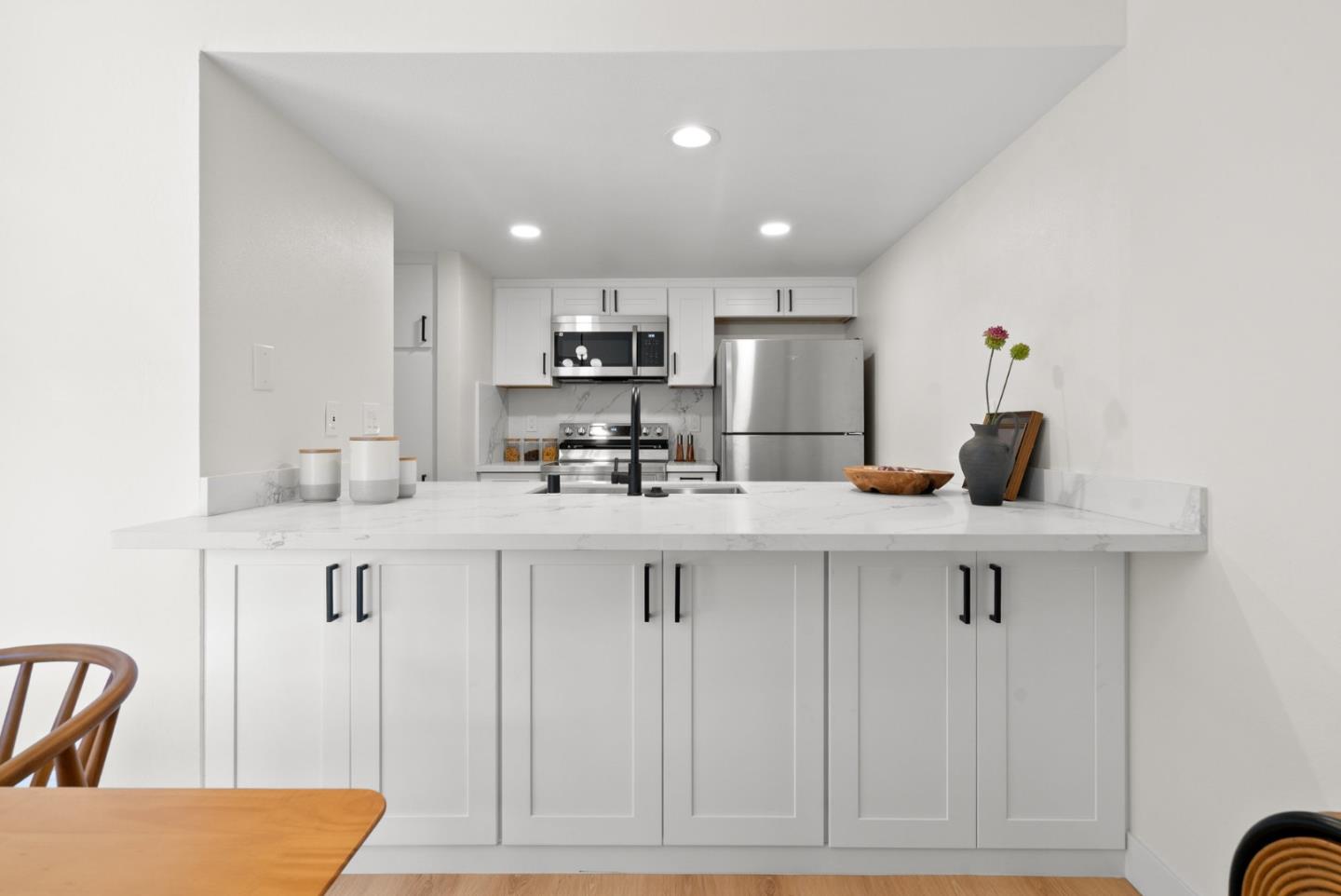 Detail Gallery Image 18 of 34 For 248 E Red Oak Dr a,  Sunnyvale,  CA 94086 - 2 Beds | 1 Baths