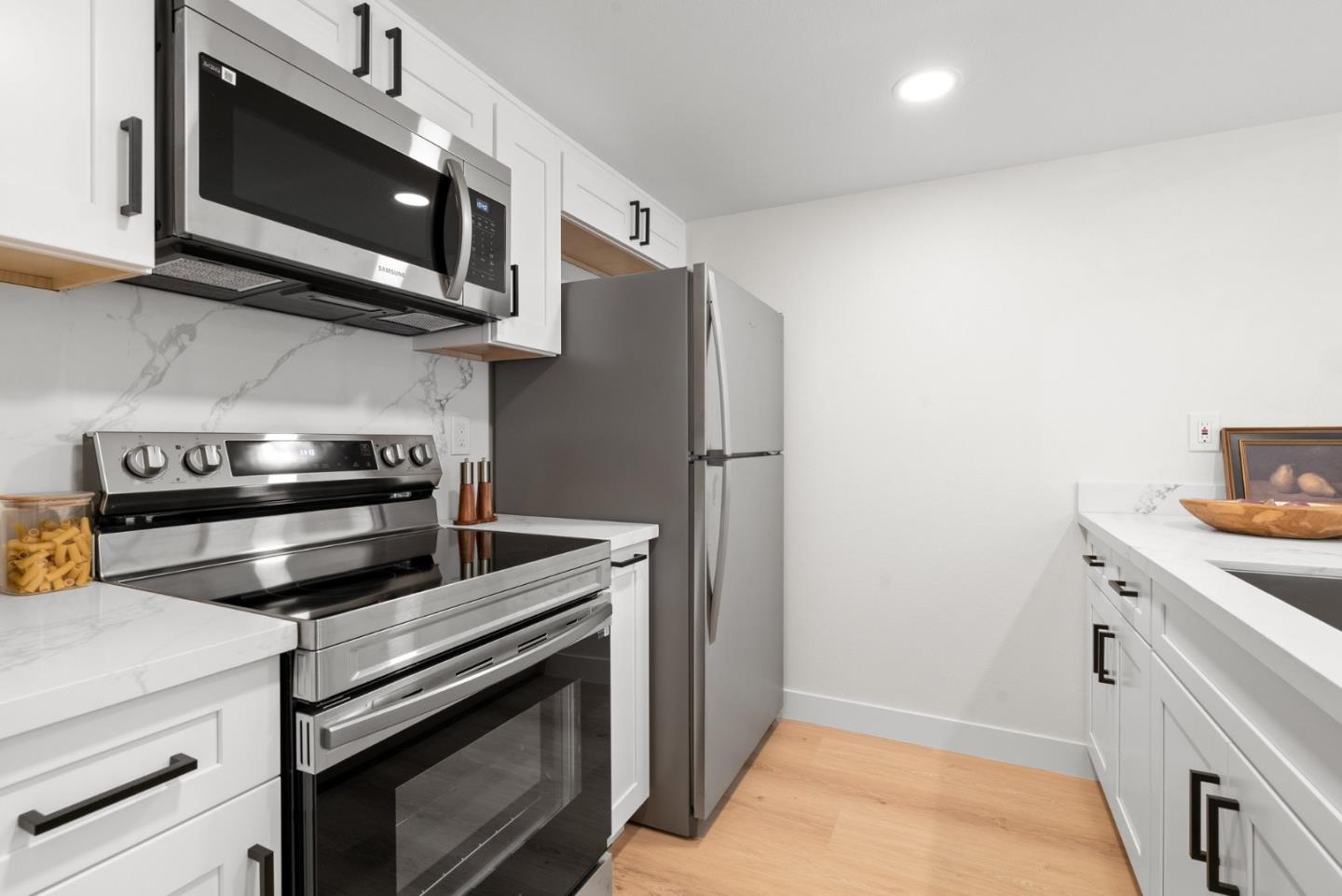 Detail Gallery Image 19 of 34 For 248 E Red Oak Dr a,  Sunnyvale,  CA 94086 - 2 Beds | 1 Baths