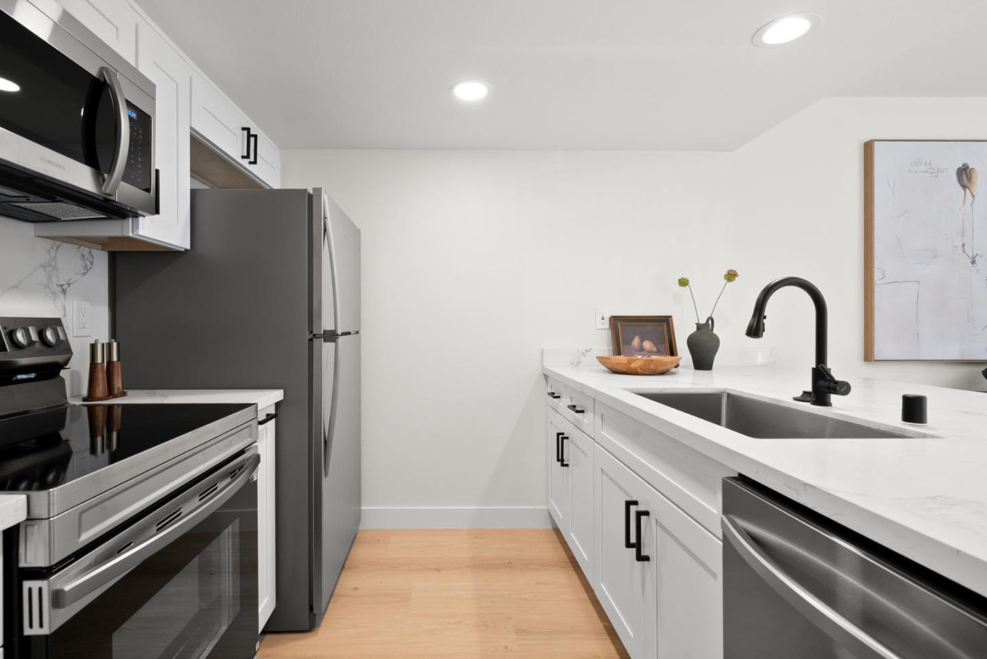 Detail Gallery Image 20 of 34 For 248 E Red Oak Dr a,  Sunnyvale,  CA 94086 - 2 Beds | 1 Baths