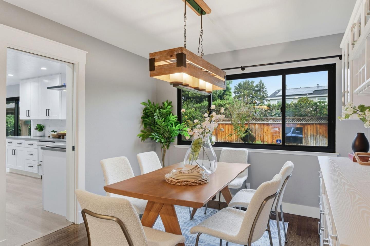 Detail Gallery Image 13 of 43 For 809 Midvale Ln, San Jose,  CA 95136 - 5 Beds | 2/1 Baths