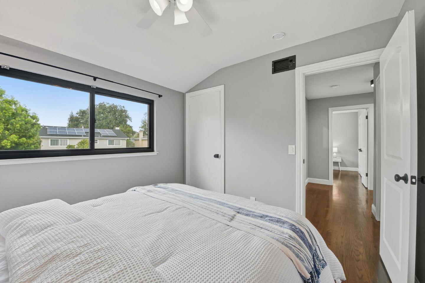 Detail Gallery Image 20 of 43 For 809 Midvale Ln, San Jose,  CA 95136 - 5 Beds | 2/1 Baths