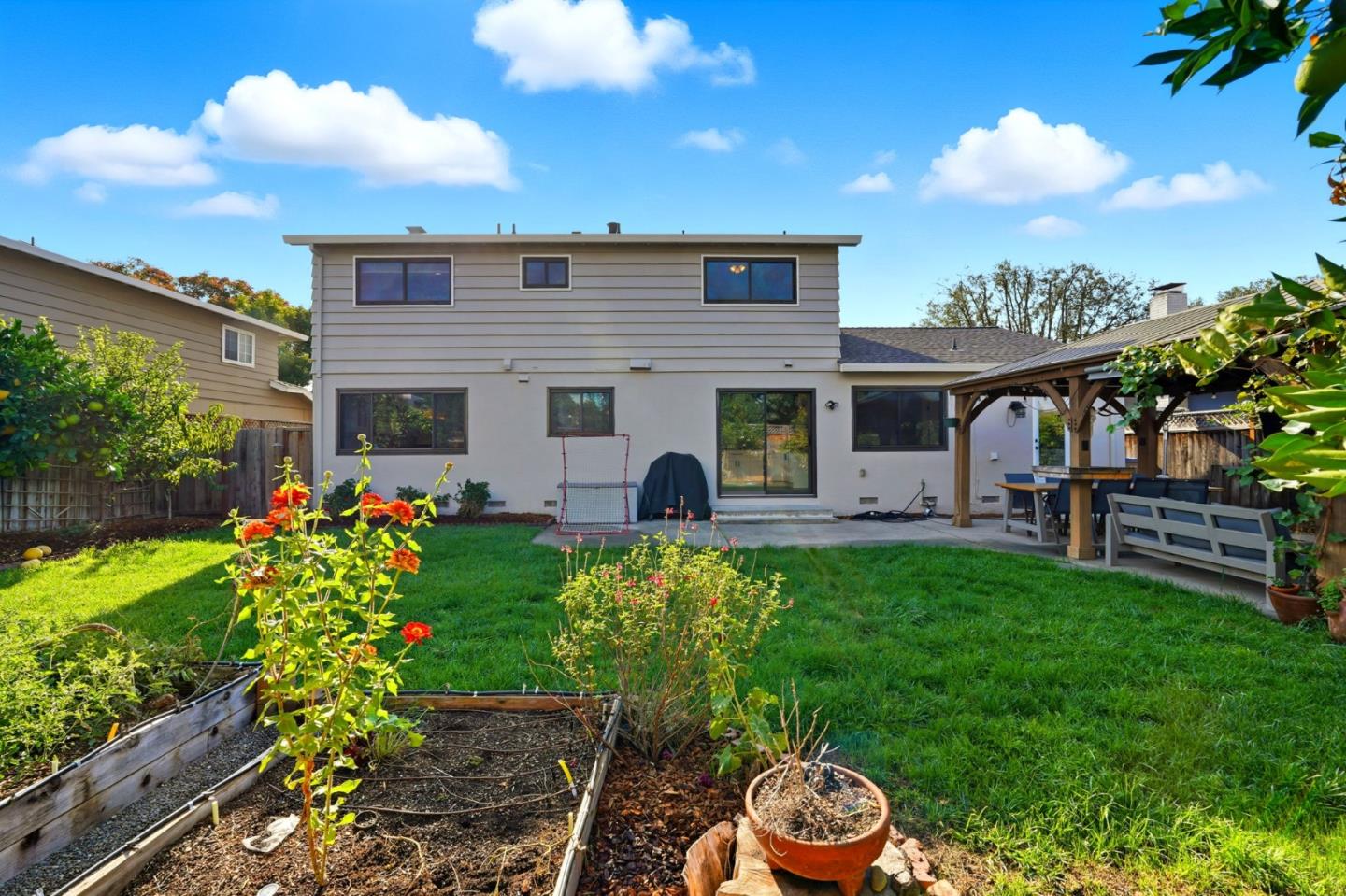 Detail Gallery Image 36 of 43 For 809 Midvale Ln, San Jose,  CA 95136 - 5 Beds | 2/1 Baths