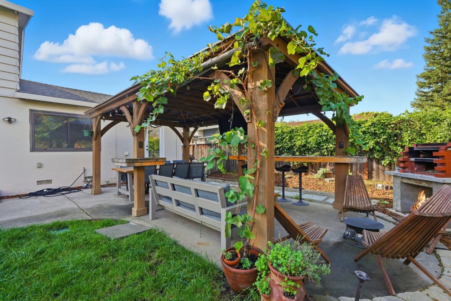 Detail Gallery Image 41 of 43 For 809 Midvale Ln, San Jose,  CA 95136 - 5 Beds | 2/1 Baths