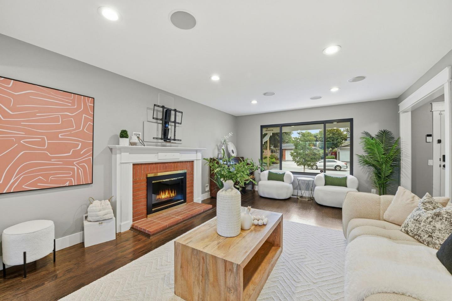 Detail Gallery Image 5 of 43 For 809 Midvale Ln, San Jose,  CA 95136 - 5 Beds | 2/1 Baths