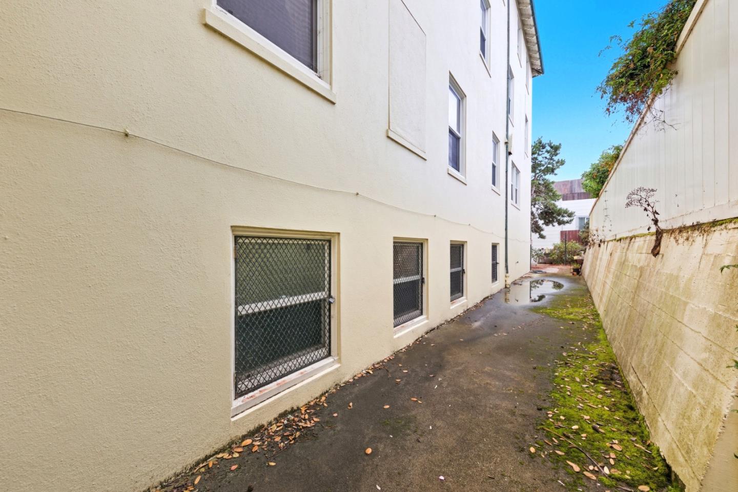 Detail Gallery Image 14 of 77 For 3900 Balboa St, San Francisco,  CA 94121 - 8 Beds | 8 Baths