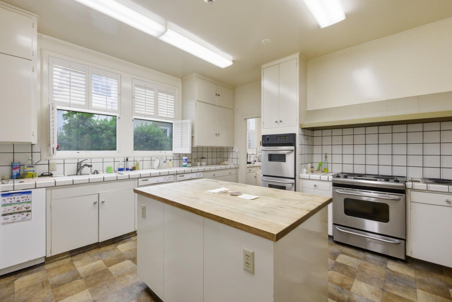 Detail Gallery Image 32 of 77 For 3900 Balboa St, San Francisco,  CA 94121 - 8 Beds | 8 Baths