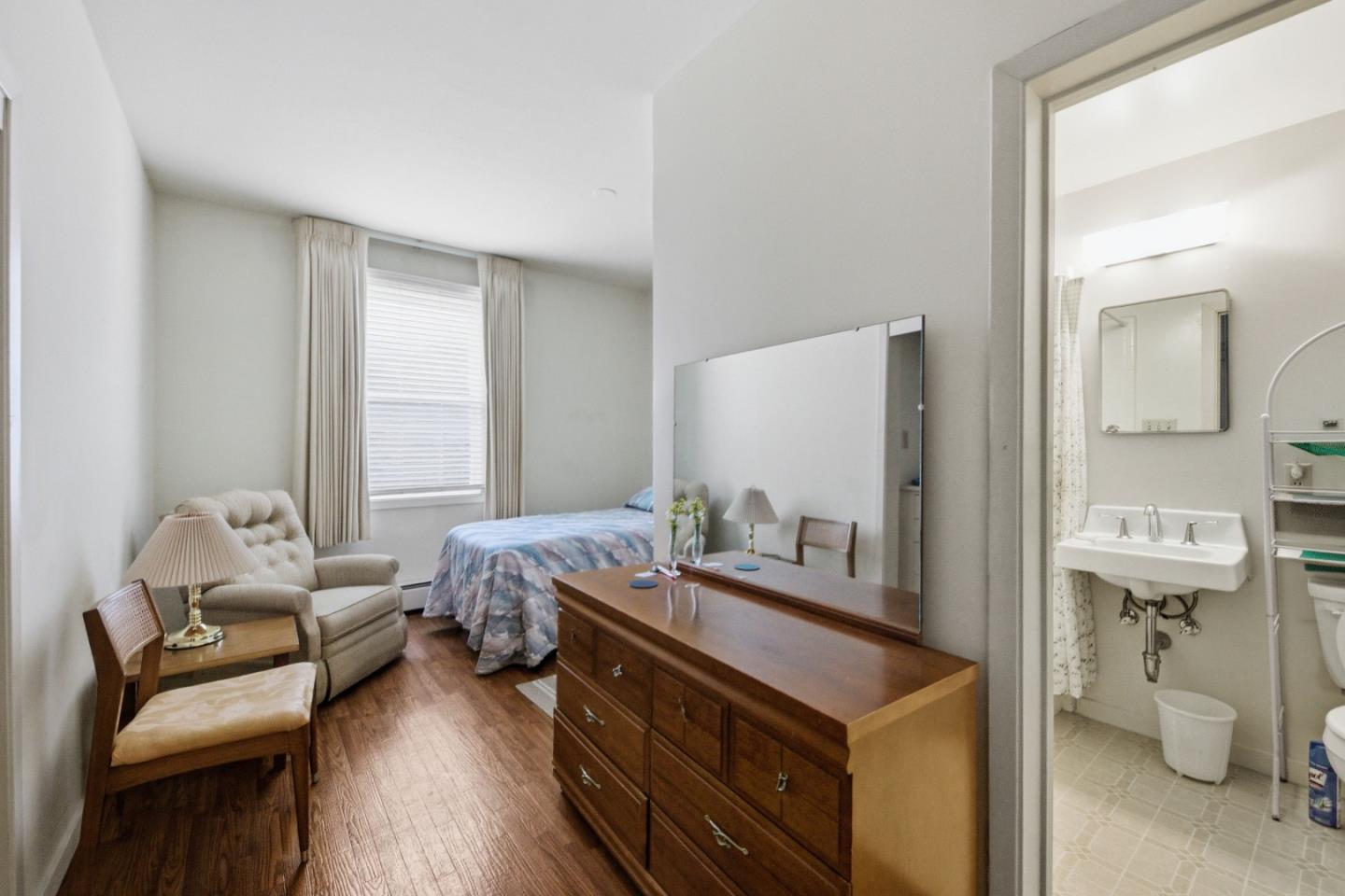 Detail Gallery Image 46 of 77 For 3900 Balboa St, San Francisco,  CA 94121 - 8 Beds | 8 Baths