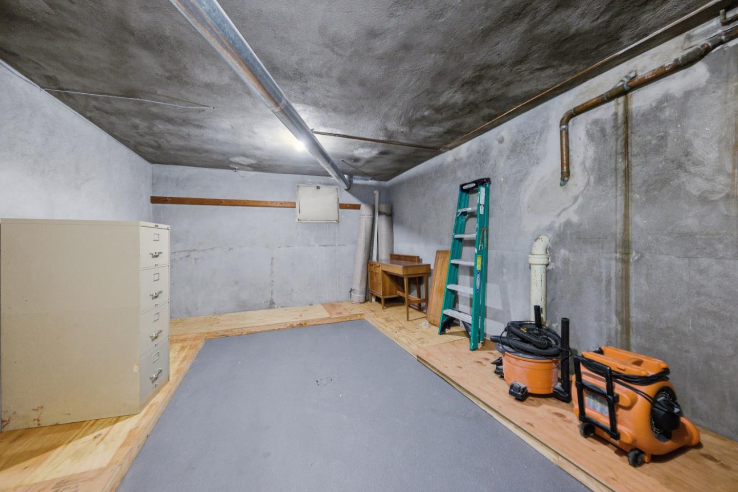 Detail Gallery Image 71 of 77 For 3900 Balboa St, San Francisco,  CA 94121 - 8 Beds | 8 Baths