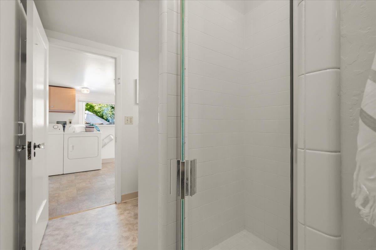 Detail Gallery Image 23 of 39 For 207 2nd Ave, Santa Cruz,  CA 95062 - 2 Beds | 2 Baths