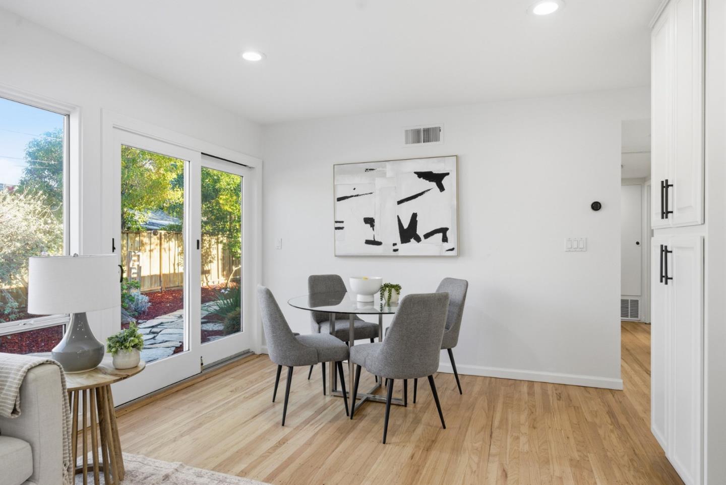 Detail Gallery Image 16 of 44 For 10390 N Blaney Ave, Cupertino,  CA 95014 - 3 Beds | 3 Baths