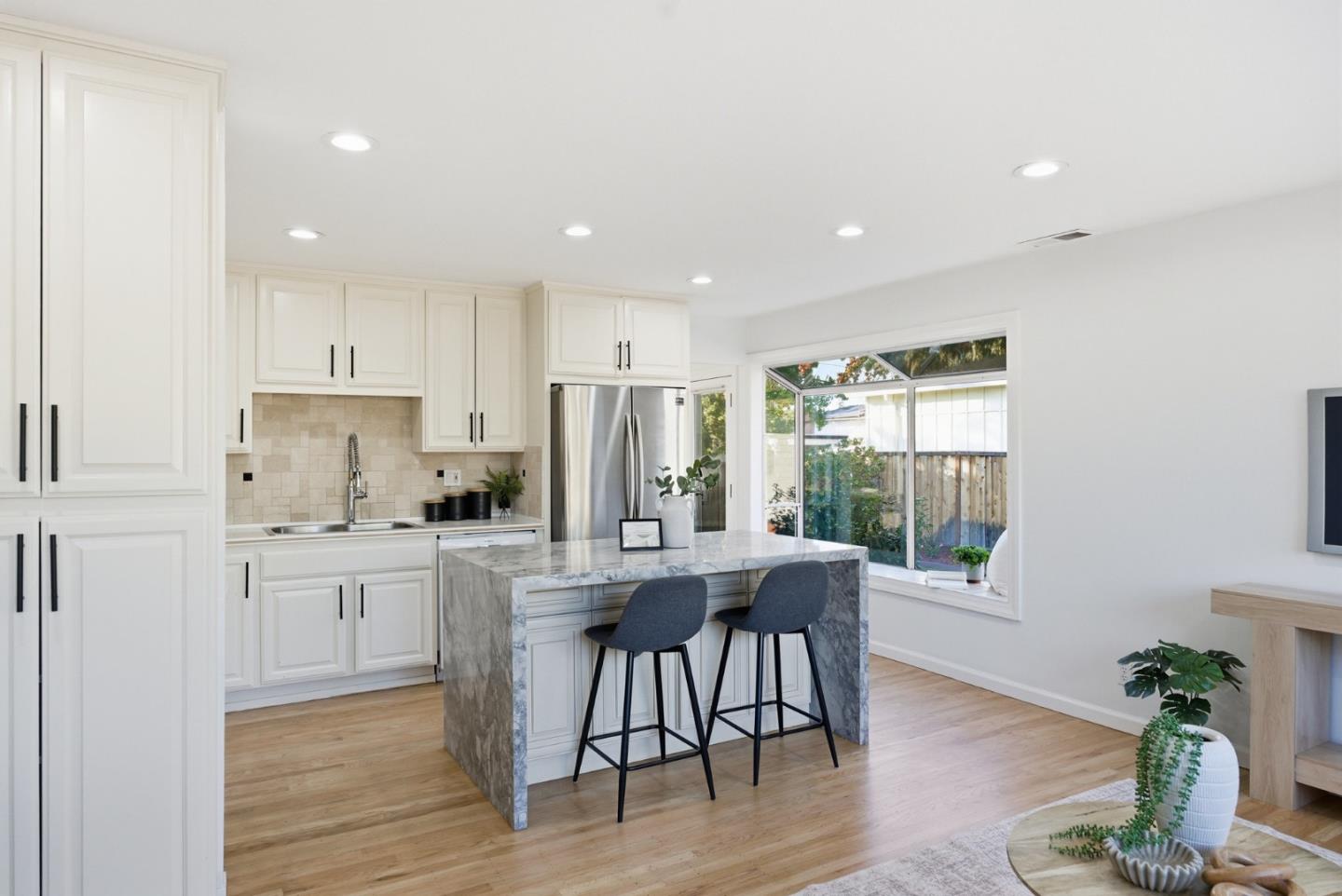 Detail Gallery Image 18 of 44 For 10390 N Blaney Ave, Cupertino,  CA 95014 - 3 Beds | 3 Baths