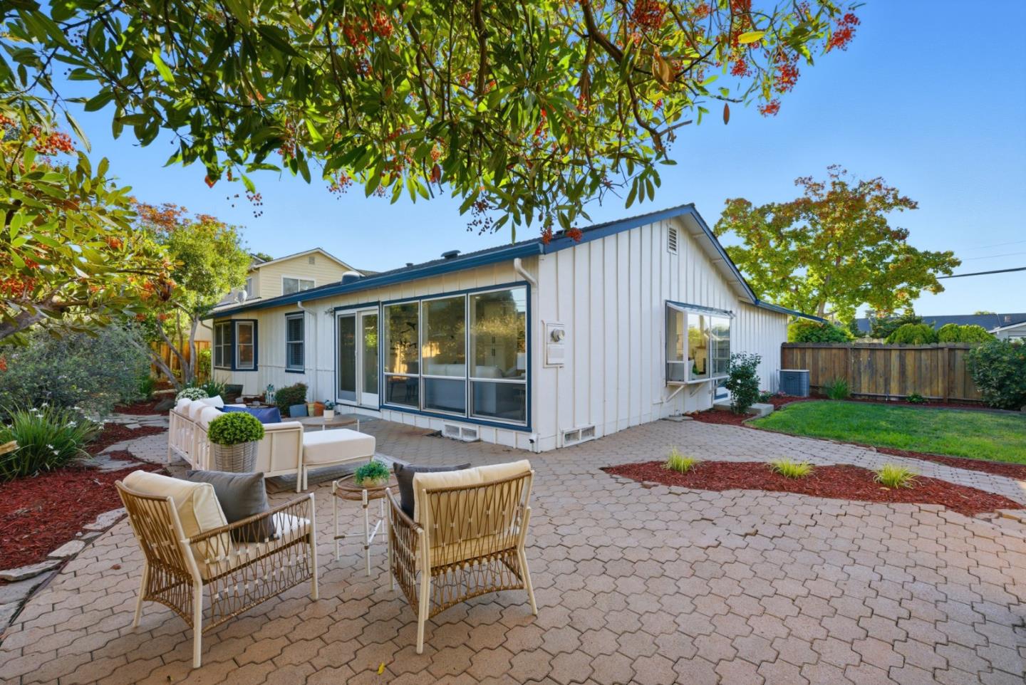 Detail Gallery Image 38 of 44 For 10390 N Blaney Ave, Cupertino,  CA 95014 - 3 Beds | 3 Baths