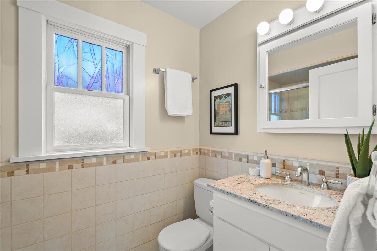 Detail Gallery Image 19 of 44 For 211 2nd Ave, Santa Cruz,  CA 95062 - 3 Beds | 1/1 Baths