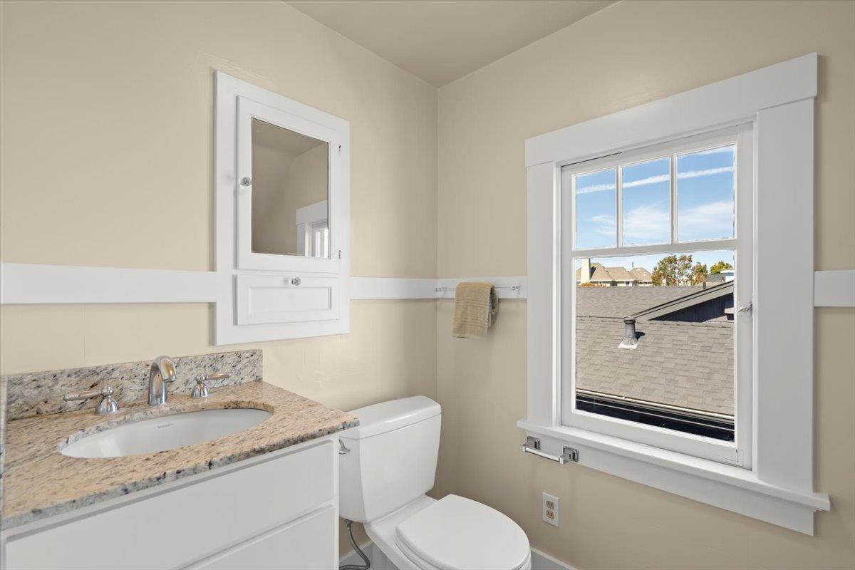 Detail Gallery Image 24 of 44 For 211 2nd Ave, Santa Cruz,  CA 95062 - 3 Beds | 1/1 Baths