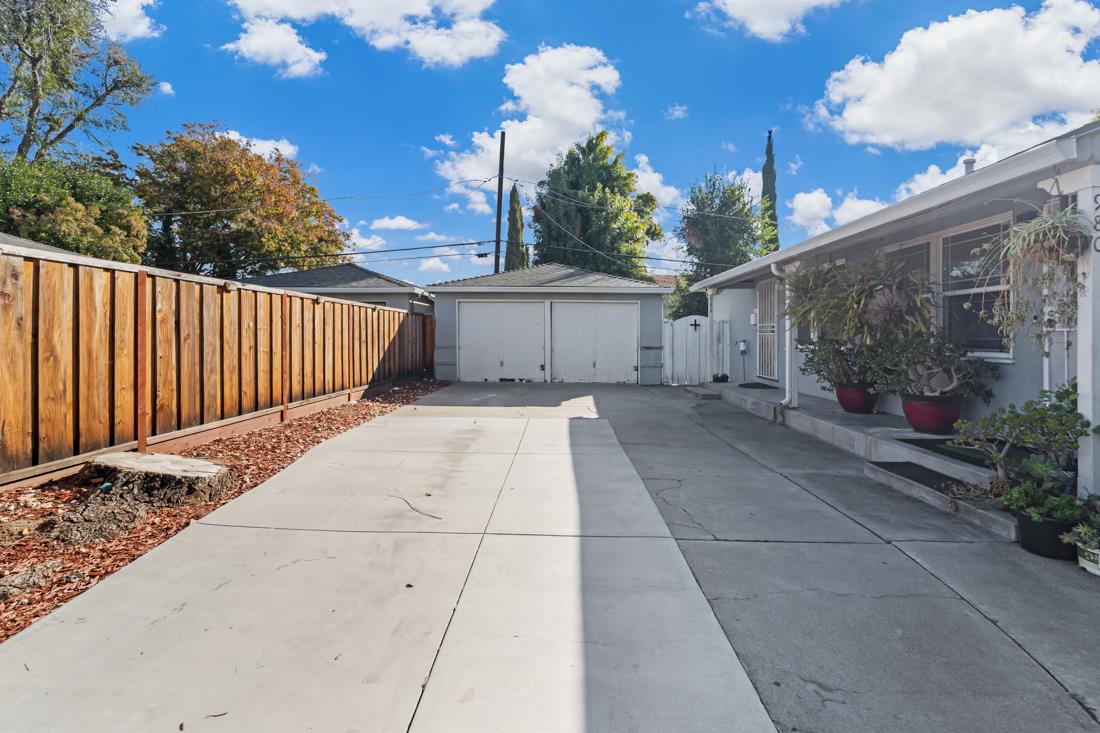 Detail Gallery Image 14 of 39 For 980 Princess Anne Dr, San Jose,  CA 95128 - – Beds | – Baths