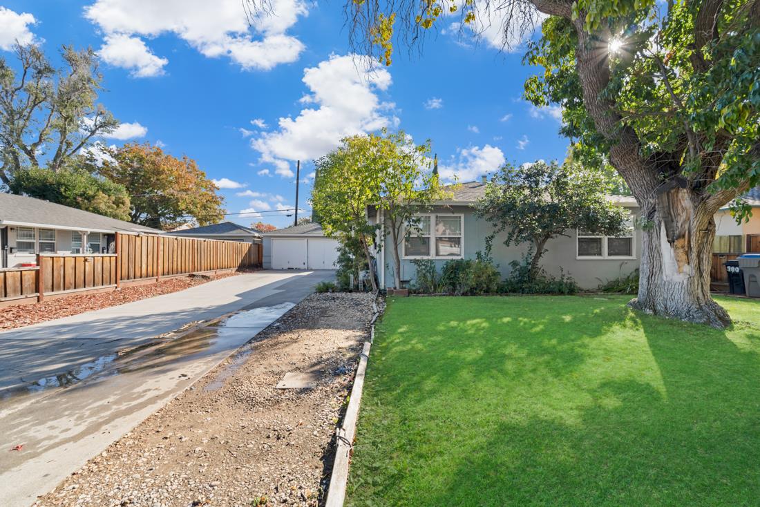 Detail Gallery Image 2 of 39 For 980 Princess Anne Dr, San Jose,  CA 95128 - – Beds | – Baths