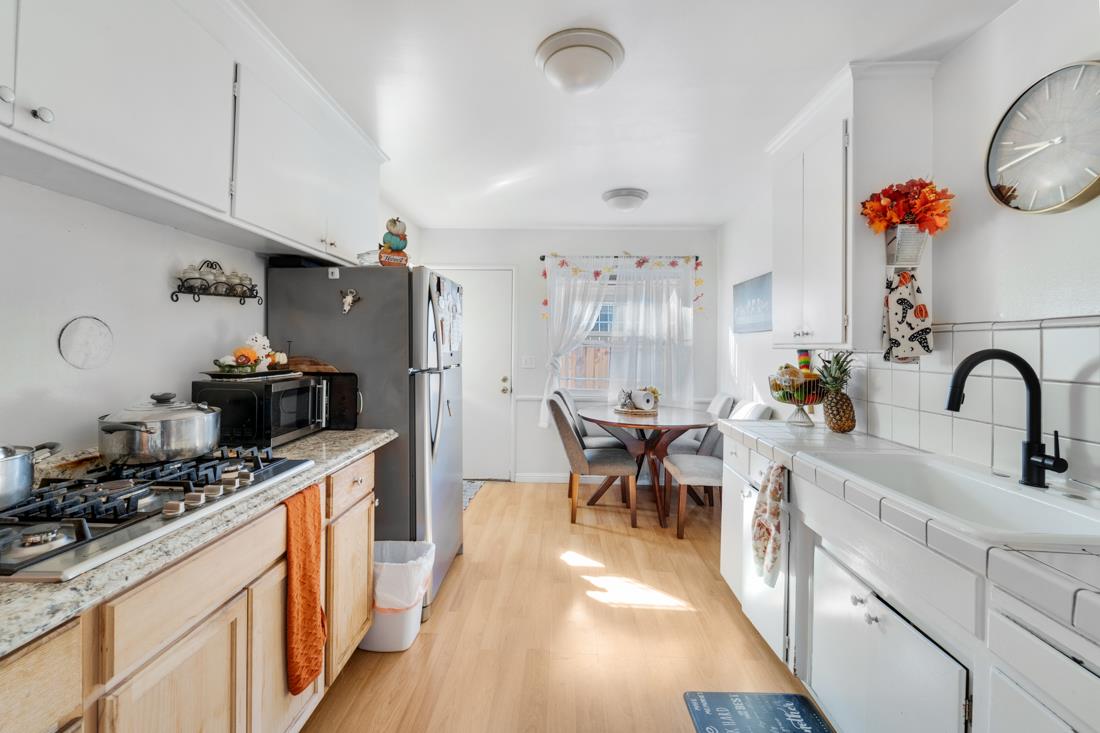 Detail Gallery Image 27 of 39 For 980 Princess Anne Dr, San Jose,  CA 95128 - – Beds | – Baths