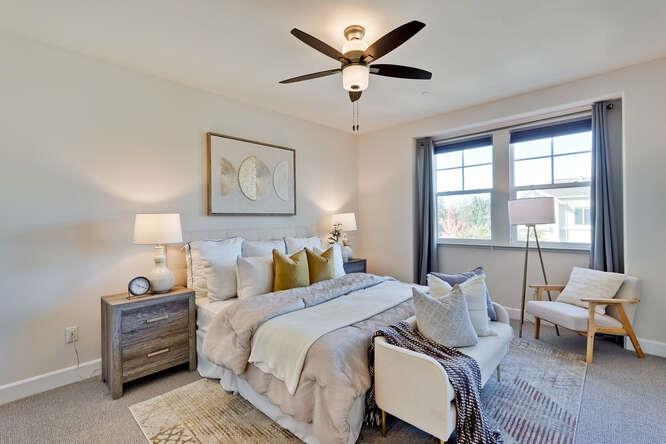 Detail Gallery Image 16 of 30 For 2045 Atlas Loop, Mountain View,  CA 94043 - 2 Beds | 2/1 Baths