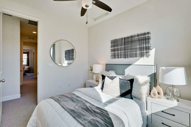 Detail Gallery Image 20 of 30 For 2045 Atlas Loop, Mountain View,  CA 94043 - 2 Beds | 2/1 Baths