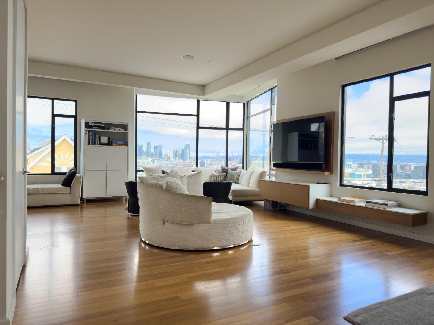 Detail Gallery Image 7 of 36 For 2001 19th St, San Francisco,  CA 94107 - 4 Beds | 4 Baths