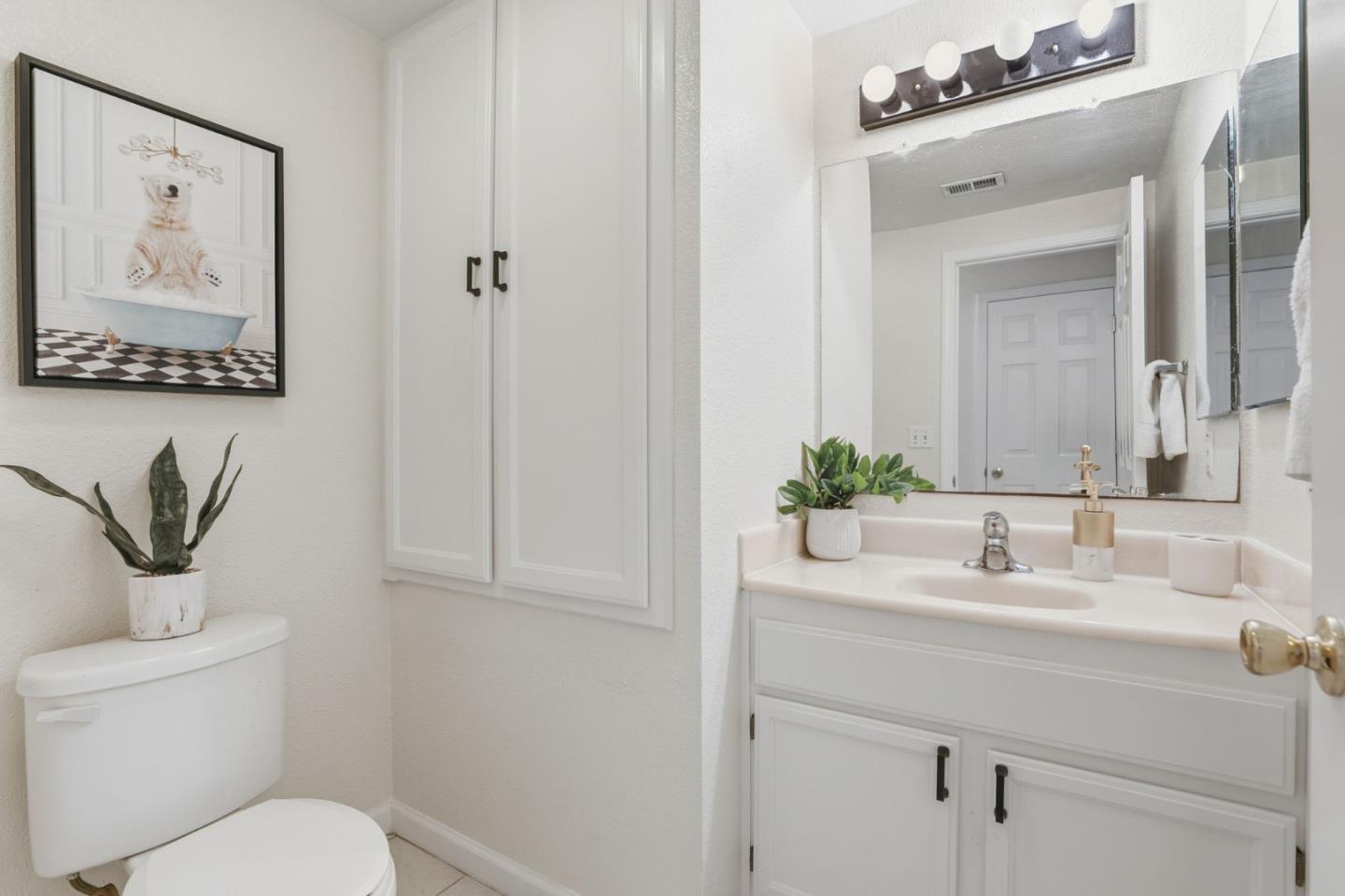 Detail Gallery Image 19 of 27 For 1273 Briarberry Ct, San Jose,  CA 95131 - 3 Beds | 2/1 Baths