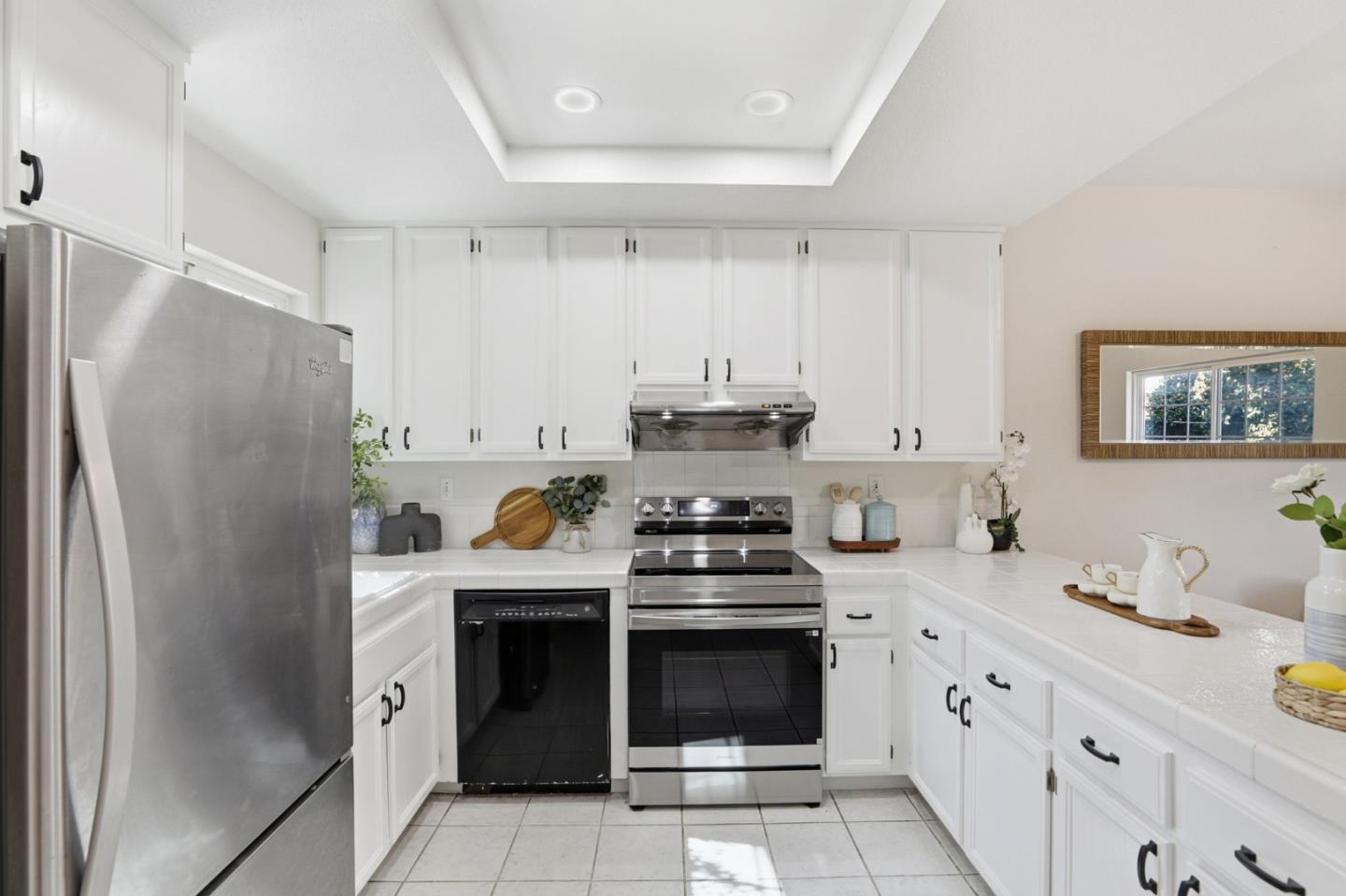 Detail Gallery Image 7 of 27 For 1273 Briarberry Ct, San Jose,  CA 95131 - 3 Beds | 2/1 Baths