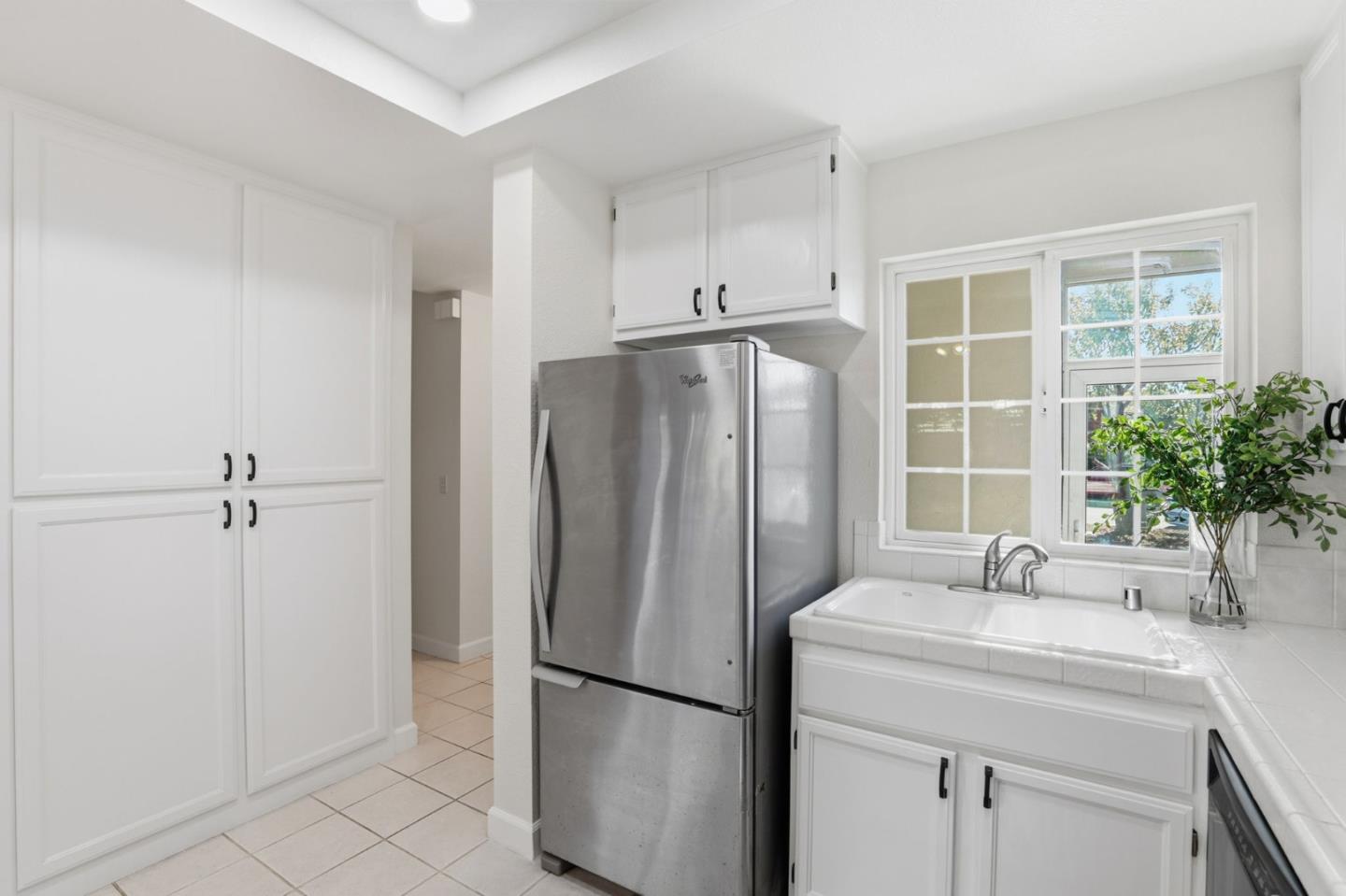 Detail Gallery Image 8 of 27 For 1273 Briarberry Ct, San Jose,  CA 95131 - 3 Beds | 2/1 Baths