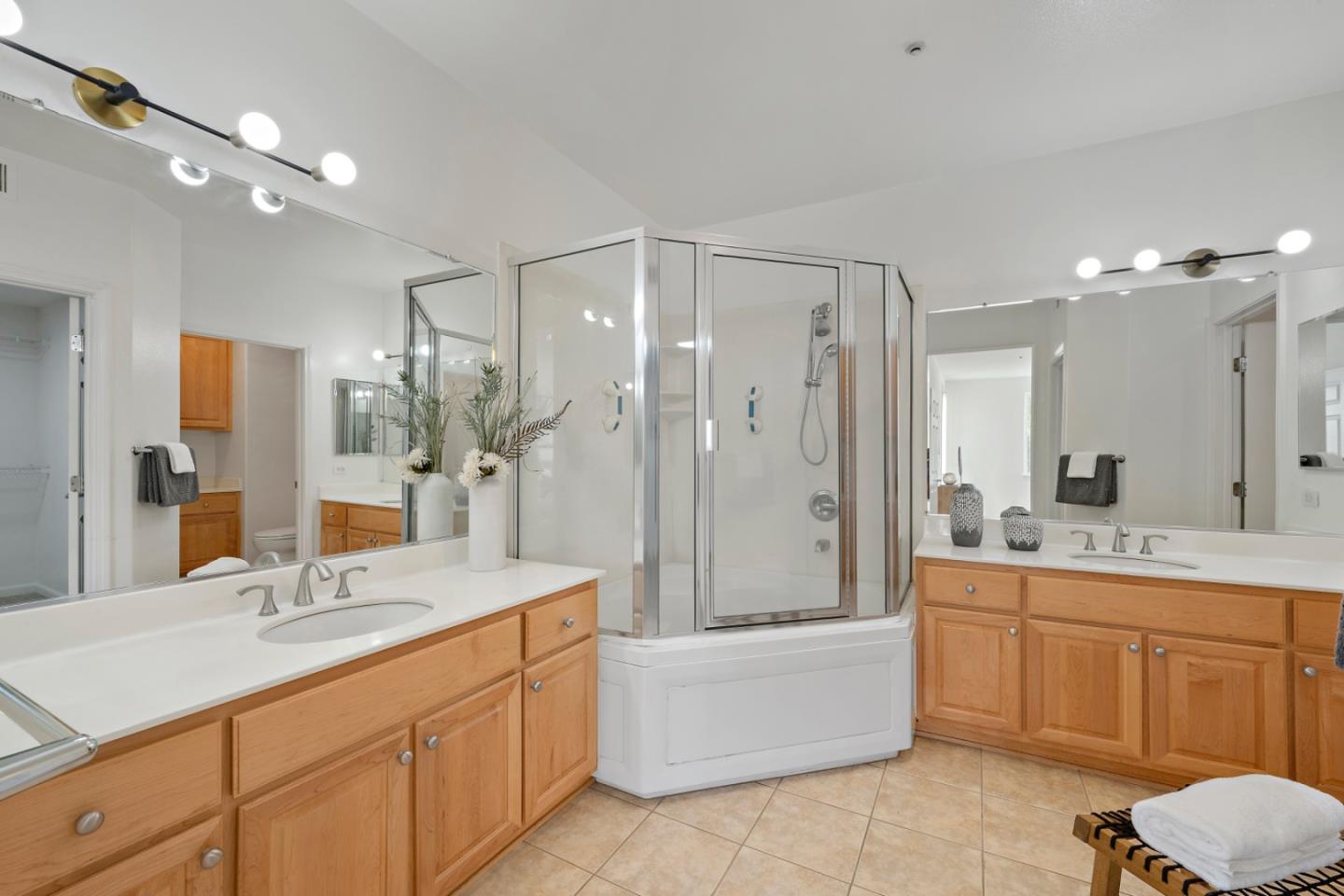 Detail Gallery Image 17 of 47 For 1310 Saddle Rack St #425,  San Jose,  CA 95126 - 2 Beds | 2 Baths