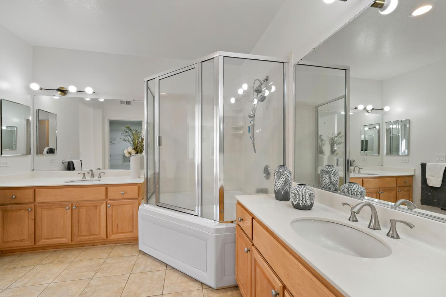 Detail Gallery Image 18 of 47 For 1310 Saddle Rack St #425,  San Jose,  CA 95126 - 2 Beds | 2 Baths